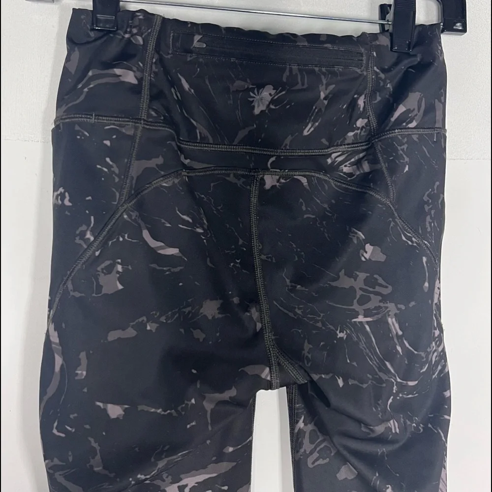 athleta | velocity stash pocket 7/8 tight marble legging